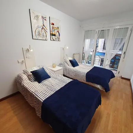 Lejlighed La Estancia De Cangas - Amplio Piso Con Garaje *